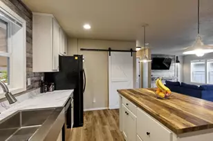 11633 Warbler Ln NE, Aurora, OR 97002 - Photo 17
