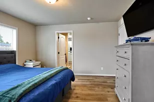 11633 Warbler Ln NE, Aurora, OR 97002 - Photo 23