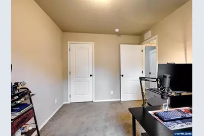 11633 Warbler Ln NE, Aurora, OR 97002 - Photo 33