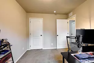 11633 Warbler Ln NE, Aurora, OR 97002 - Photo 33