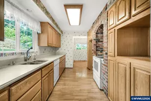 2225 W 28th Ave, Eugene, OR 97405 - Photo 11