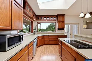 38597 Shady Oak Rd NE, Albany, OR 97322 - Photo 15
