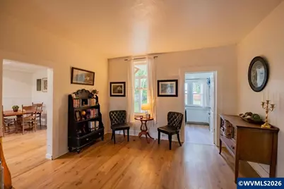 221 N 3rd St, Jefferson, OR 97352 - Photo 9