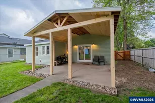 221 N 3rd St, Jefferson, OR 97352 - Photo 25