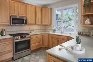 1876 NW Woodland Dr, Corvallis, OR 97330 - Photo 15
