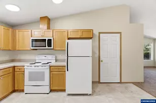 4439 Longacres Ave NE, Salem, OR 97301 - Photo 15