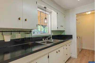 995 Baxter Rd SE, Salem, OR 97306 - Photo 11