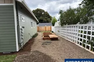 1380 Saginaw St S, Salem, OR 97302 - Photo 5