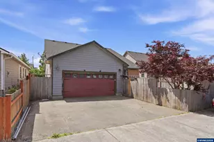 1701 Webb Lake Dr, Silverton, OR 97381 - Photo 3