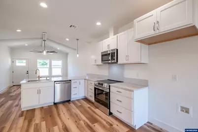 730 E Elmore St, Lebanon, OR 97355 - Photo 11