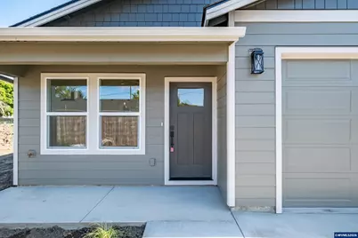 730 E Elmore St, Lebanon, OR 97355 - Photo 3