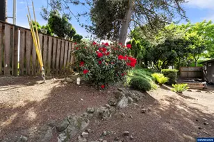 1108 Karen Way NW, Salem, OR 97304 - Photo 35