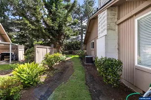 1108 Karen Way NW, Salem, OR 97304 - Photo 33