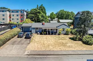 1045 SW Grove St, Corvallis, OR 97333 - Photo 29