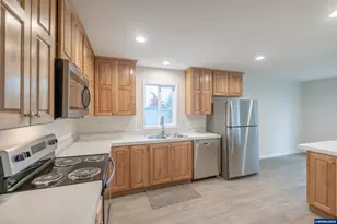 3253 Comber Ct NE, Salem, OR 97305 - Photo 13