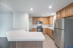 3253 Comber Ct NE, Salem, OR 97305 - Photo 11