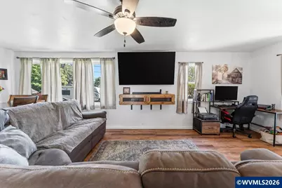 321 W Virginia St, Stayton, OR 97383 - Photo 9