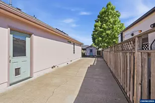 3203 19th Ave SE, Albany, OR 97322 - Photo 3