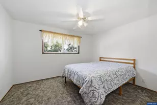 488 Cascade Dr, Springfield, OR 97478 - Photo 25