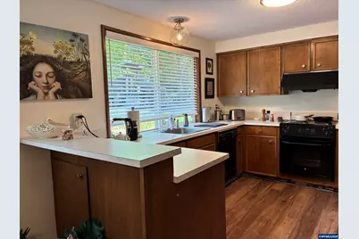 1043 Cardinal St NW, Salem, OR 97304 - Photo 5
