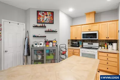2689 Fillmore Av NW, Salem, OR 97304 - Photo 15
