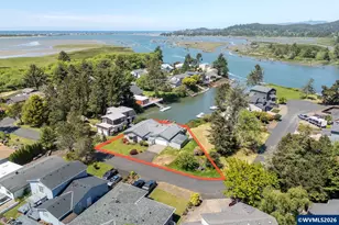 9215 Trout Pl, Gleneden Beach, OR 97388 - Photo 3
