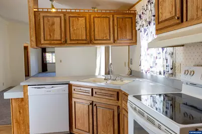 1225 NE Canyon Dr, Toledo, OR 97391 - Photo 23