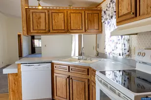 1225 NE Canyon Dr, Toledo, OR 97391 - Photo 23