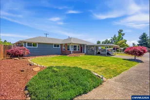 200 SE Walnut Ave, Dallas, OR 97338 - Photo 3