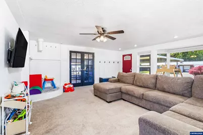 200 SE Walnut Av, Dallas, OR 97338 - Photo 9