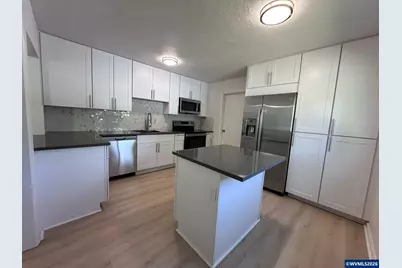 3030 Doughton St S, Salem, OR 97302 - Photo 13