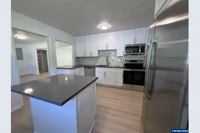3030 Doughton St S, Salem, OR 97302 - Photo 11
