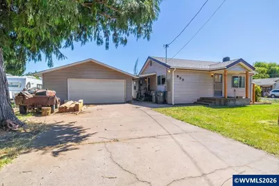 955 F St, Lebanon, OR 97355 - Photo 3