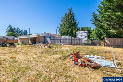 955 F St, Lebanon, OR 97355 - Photo 23