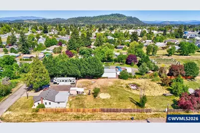 955 F St, Lebanon, OR 97355 - Photo 37