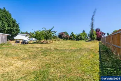 955 F St, Lebanon, OR 97355 - Photo 21
