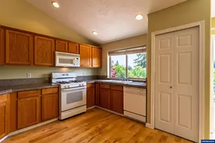 2190 NW Cluster Oak Ave, Albany, OR 97321 - Photo 9