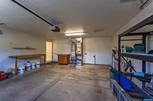 2190 NW Cluster Oak Ave, Albany, OR 97321 - Photo 25