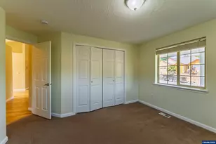 2190 NW Cluster Oak Ave, Albany, OR 97321 - Photo 17