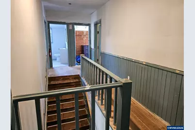 329 S 1st Av, Mill City, OR 97360 - Photo 21