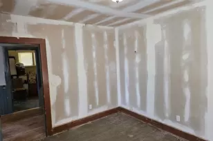 329 S 1st Ave, Mill City, OR 97360 - Photo 33