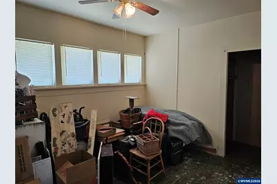 329 S 1st Av, Mill City, OR 97360 - Photo 29