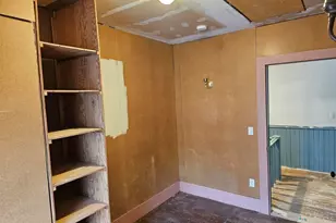 329 S 1st Ave, Mill City, OR 97360 - Photo 33