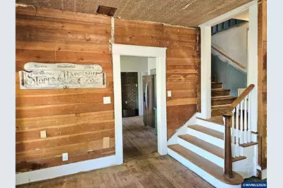 329 S 1st Av, Mill City, OR 97360 - Photo 7