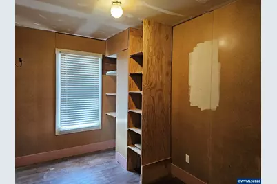 329 S 1st Av, Mill City, OR 97360 - Photo 31