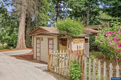 7411 Liberty Rd S, Salem, OR 97306 - Photo 45