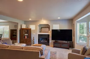 1280 Westbrook Dr NW, Salem, OR 97304 - Photo 3