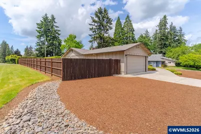 4193 Oakman St S, Salem, OR 97004 - Photo 3