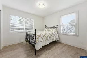 1555 Pearl St NE, Salem, OR 97301 - Photo 15