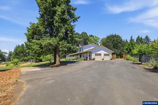 3441 Oak Grove Dr NW, Albany, OR 97321 - Photo 3